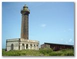 Le phare de Petite Terre et l'un des plus vieux des Antilles